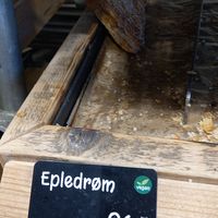 apple pastry 26,9nok≈2,26€ at Backstube in Drammen