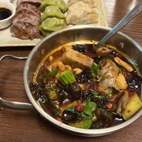 Hotpot and dumplings (hotpot e ravioli al vapore)  at Su Guan in Florence