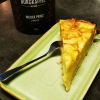 Vegan applepie at Burgkaffee in Oberstdorf