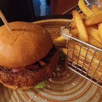 Vegan burger at Bishops Arms in Koping