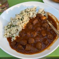 Wiener Saftgulasch mit Spätzle at Velani in Vienna