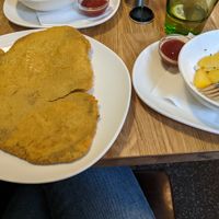 Schnitzel und Kartoffelsalat at Velani in Vienna
