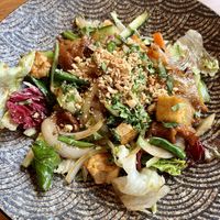 Bun mit Tofu-Seitan-Mix  at Noosou in Bremen