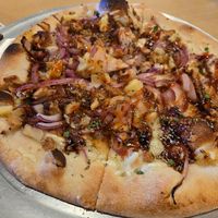 Vegan Tropical Barbecue Pizza (Hawaiian Pizza!!) 🍍🍕🔥💯 at Pizza Mia in Newburgh