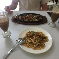 Udon Noodles, Hot Plate and vegan chocolate milkshakes at Loving Hut in Surabaya
