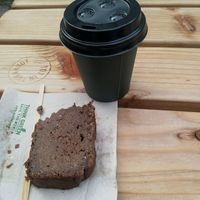 Banana chocolate cake and coffee to go at Eeden in Turnhout
