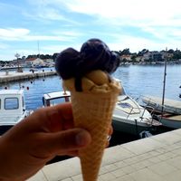 Dark choco and sald caramel at Ice Caffè Vili in Krk