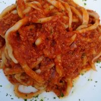 Pici al ragù at Paradiso Pizzeria Gelateria in Trequanda