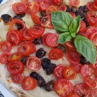 Pizza Nairobi (with Taggiasca Olives) at Paradiso Pizzeria Gelateria in Trequanda