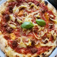 Pizza RIO  at Paradiso Pizzeria Gelateria in Trequanda