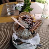 Coppa Francesca and Tiramisu at Paradiso Pizzeria Gelateria in Trequanda