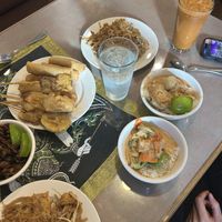 Buffet at Aroy Thai Gardens in Middletown
