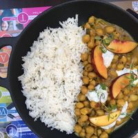 Chickpeas curry with rice at Botellini in Caldas Da Rainha