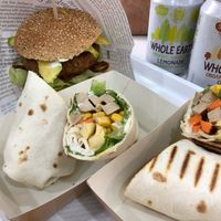 Tempehburger and wraps at iVegan in Rome