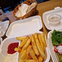 Ordered a side of fries with ketchup and garlic mayo at King Falafel in Oslo