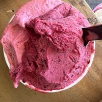 Lampone e prugna rossa  at Mapo in Newtown