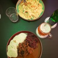 Cheesy fries and soy meat at Shromaždiště in Prague