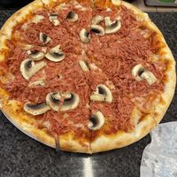 Pizza carbonara  at 7 Days Pizza & Grill in Malmo