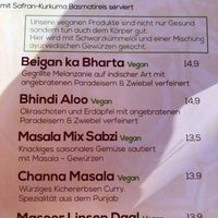 Vegan options clearly marked at Tandoor in Vienna