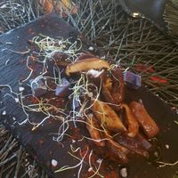 Shitake a feira con patatas azules( con rincón de la sobetica, mejor aceite AOVE del mundo 2020) at Go Vegan by Adrian Muser in Altea