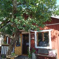 Front door at Bystrand in Kirjais
