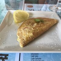 Mini tortilla de harina de garbanzos rellena de verdura at Manumaga in Mojacar