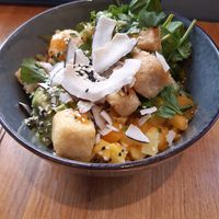 tofu bowl at Wiki Wiki Poke in Vienna