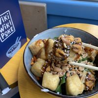 I don’t remember which bowl that was, but it was delicious 🤤   at Wiki Wiki Poke in Vienna