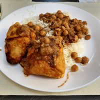 Vegan samosas with chickpeas at Delhi House in Zurich