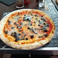 Pizza alla norma at Trinacria in Samarate