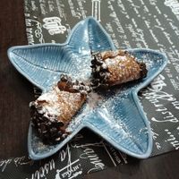 Cannolo al cioccolato at Trinacria in Samarate