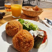 Main dish at La Bouche du Trois Pièces  in Rouen