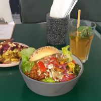 Shroom burger and roasted cauliflower sidedish at Circus Restaurant in Antwerpen