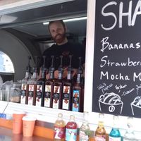 Really lovely selection of drinks, milkshales, coffee, kambucha, even beer... All 100% plantbased but thats not the main concept. It's like healthy or luxury fast food. at Brouer's Madvogn in Ringsted