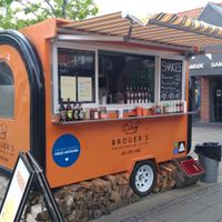 Surprising little treat near the motorway, free parking, nice toilets and reasonable pricing for the designer location. An awesome experience, for atmosphere, service & food. at Brouer's Madvogn in Ringsted