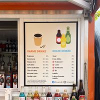 Coffee and cold drink selection at Brouer's Madvogn in Ringsted