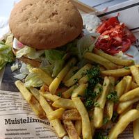 Gluten-free veggie burger: tasty veggie steak, french fries and aioli at Ravintola Vaakku in Kotka