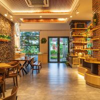 We can enjoy the beautiful scenery when we enjoy our meals and beverage in the fortunate coffee  at LN Fortunate Coffee - Orchard Batam in 