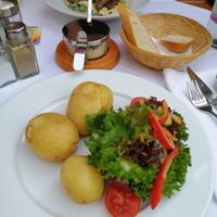 Kartoffeln (ohne Quark, dafür nachher mit Olivenöl, Leinöl und Kürbiskernöl) at Cafe Fontane in Luebbenau
