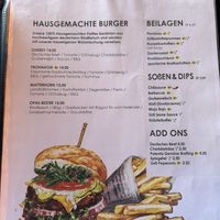 Mit gelb sind die veganen Gerichte markiert   at La Casa in Luebbenau