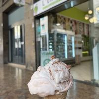 Melone and vanilla  at Gelateria L'Orizzonte in Livorno