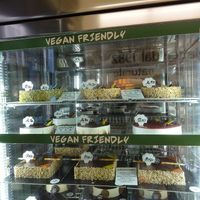 vegan cakes at Gelateria L'Orizzonte in Livorno