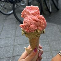 strawberry pistachio   at Massimo Gelato - East in Amsterdam