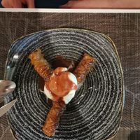 (vegan) Baklavar with ice cream at Avocado in Rhodes