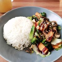 Tofu with vegetables and Rice at Huang's in Mannheim