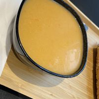 Soupe choux-fleur et poivrons (si avec crème c’est de la végétale).  at Green Witches in Mons