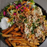 Assiette mi shawarma mi shish taouk (on a demandé les patates douces) at Sham - Mont Royal in Montreal