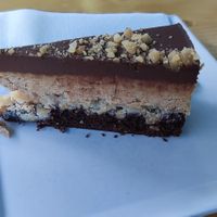 Snickers cake at Veganbar in Bremen