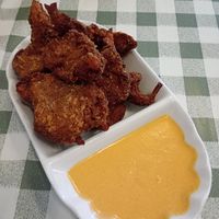 Wings mit Cashew Keese Sauce at Veganbar in Bremen