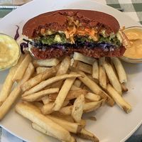 Letzter  Einhorn Burger mit cashew Käse Sosse und aiolio   at Veganbar in Bremen